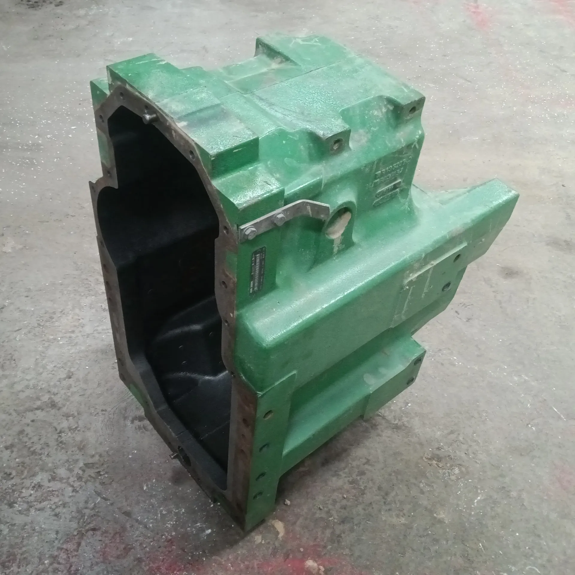 [JD-R135205-U] Transmission Housing