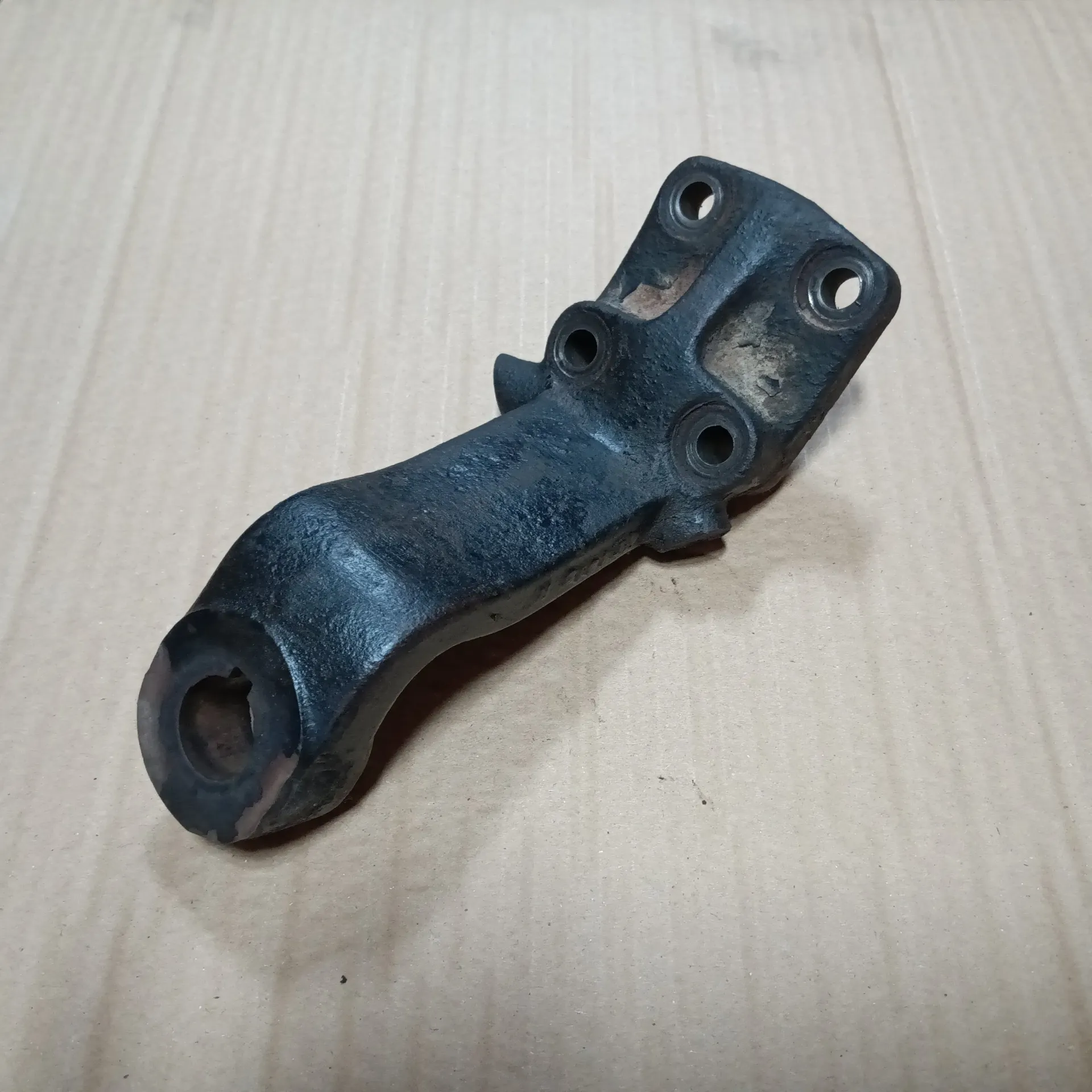 RH King Pin Support