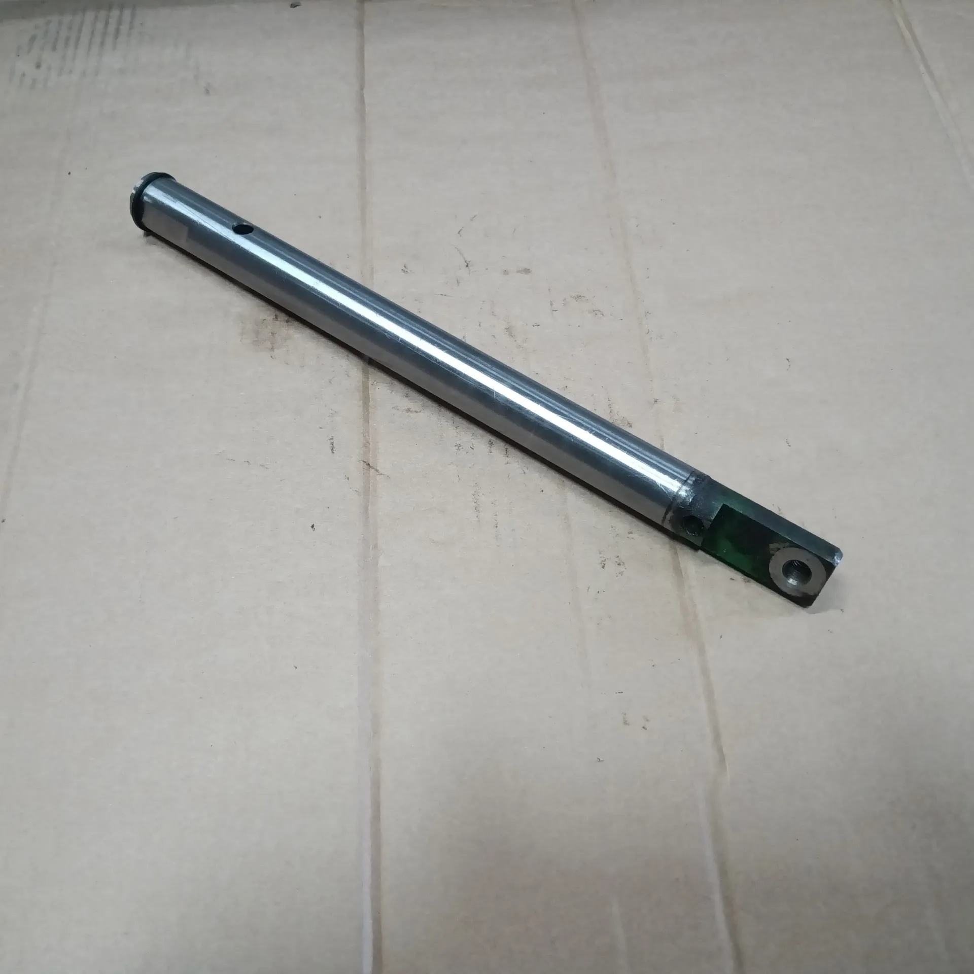 [JD-R138240-U] Differential Lock Shaft
