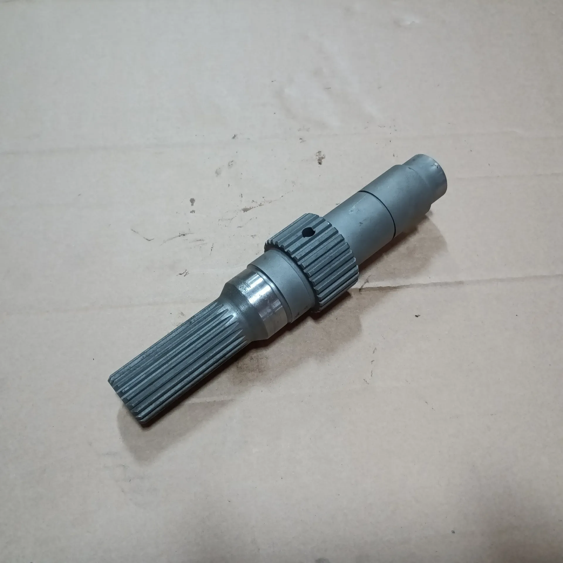 Drop Box Drive Shaft 22 & 28 Spl 8 3/4''
